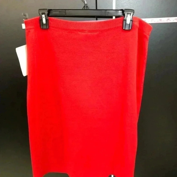 G Knitwear mid length red skirt - elastic waist Size XL - Picture 2 of 7